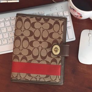 Rare COACH Planner Portfolio!😍 w/pen & note pad!